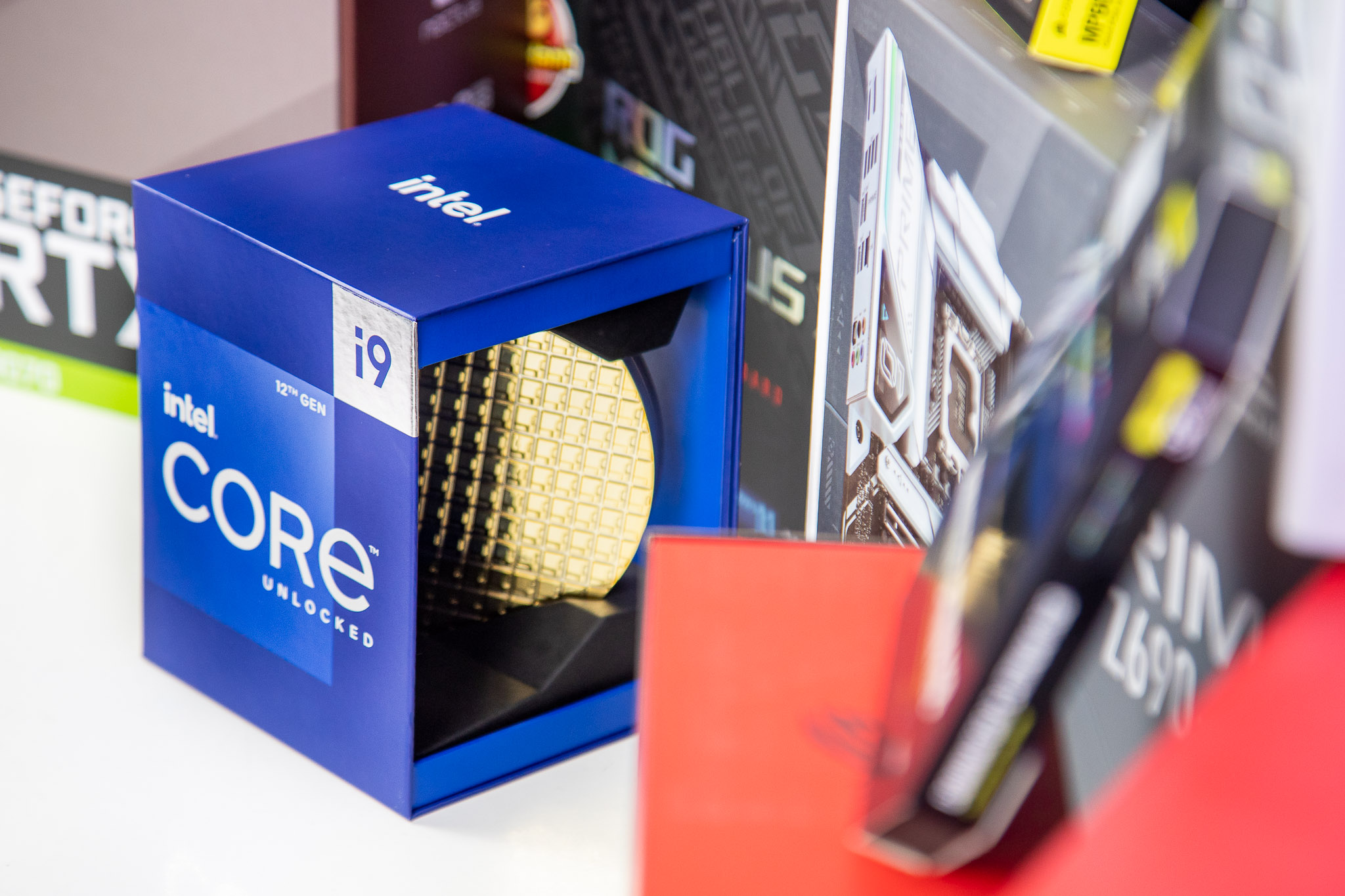 61450_cpu_intel_core_i9_12900k_3_9ghz_turbo_up_to_5_2ghz_16_nhan_24_luong_30mb_cache_125w_socket_intel_lga_1700_alder_lake_4